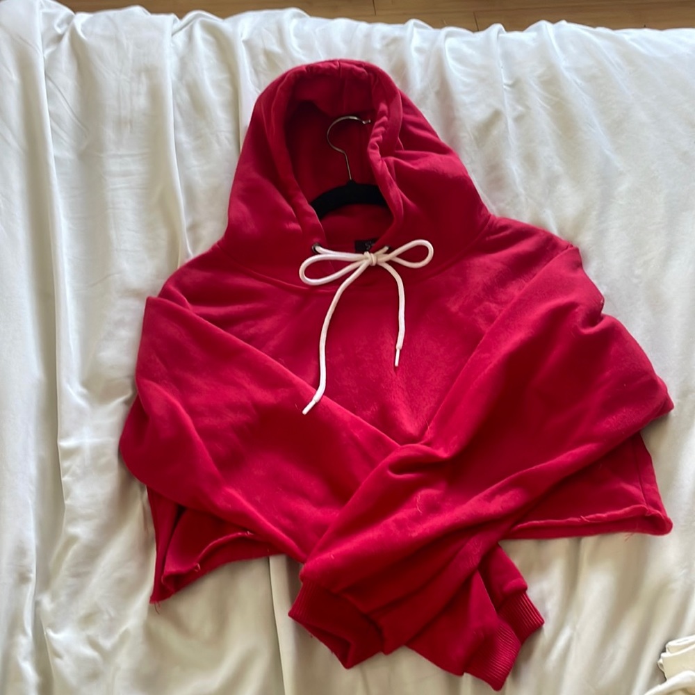 Cropped hoodie